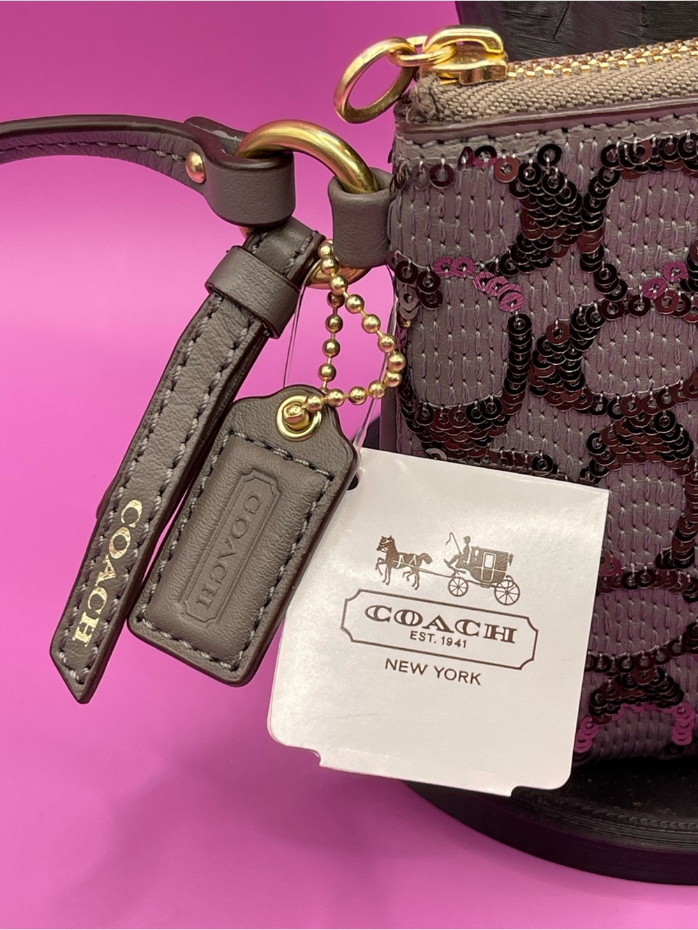 Coach Vintage NWT Grey Sequin-Embellished Wristlet Clutch No Call Outs - Picture 3 of 8